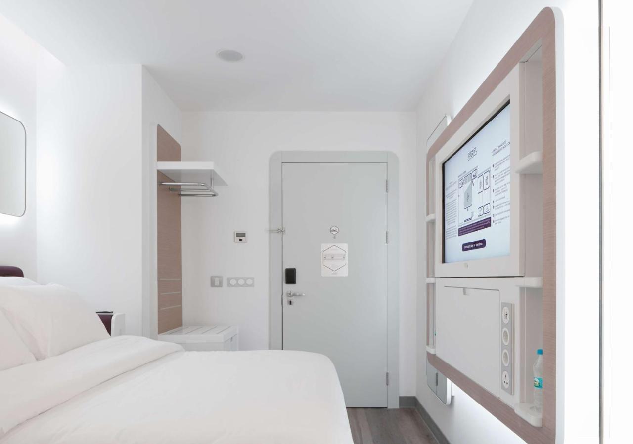 Yotelair Istanbul Airport, Duty Free - International Transit Area מראה חיצוני תמונה