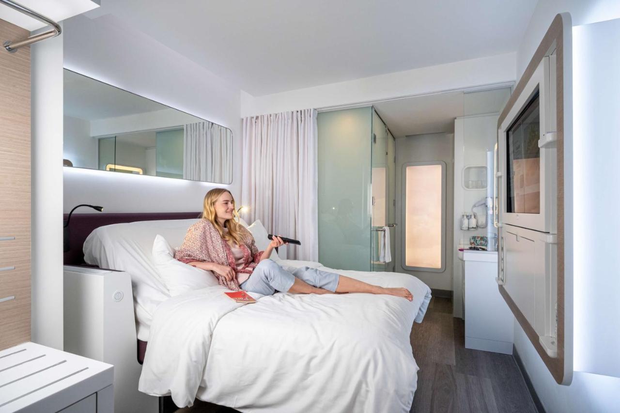 Yotelair Istanbul Airport, Duty Free - International Transit Area מראה חיצוני תמונה