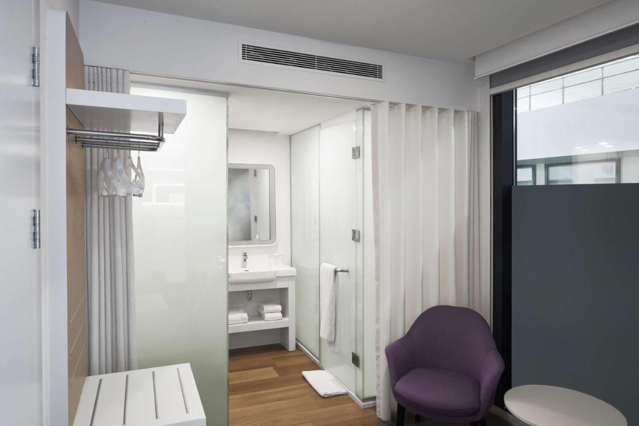 Yotelair Istanbul Airport, Duty Free - International Transit Area מראה חיצוני תמונה