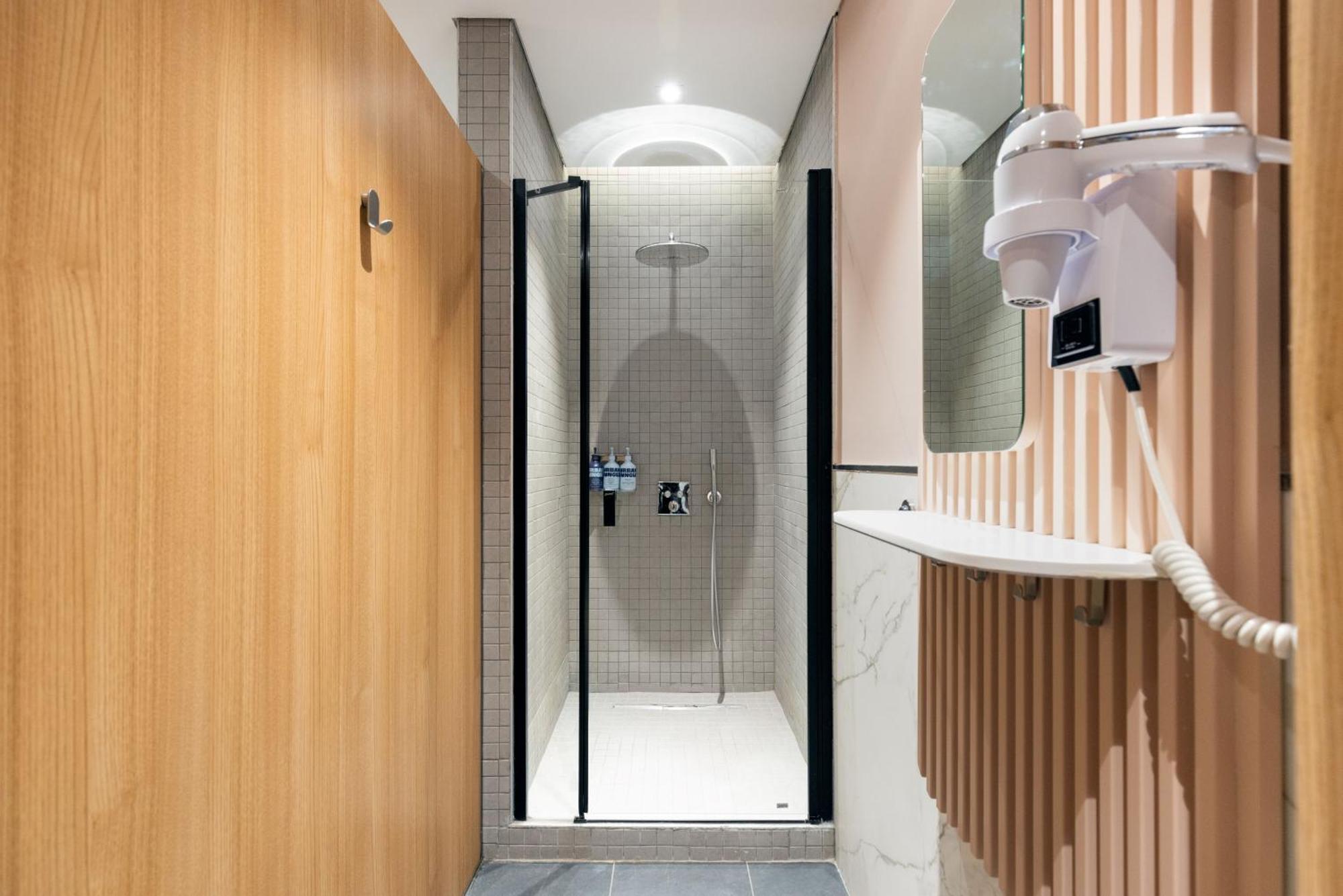 Yotelair Istanbul Airport, Duty Free - International Transit Area מראה חיצוני תמונה